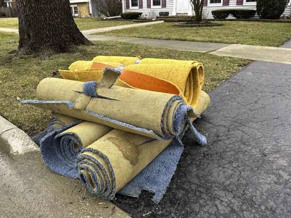 Carpet Haul Away Service in Tempe