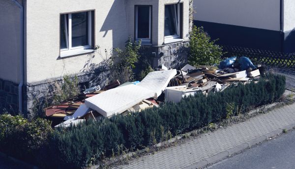 Yard Junk Removal in Tempe